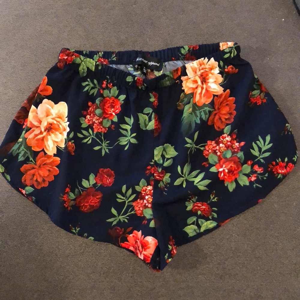 Floral polyester shorts